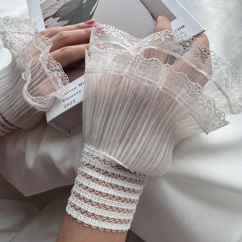 Lolita Bow Lace Hand Sleeve Female Lolita Lace Sleeve Lori Lo Niang Flower Wedding cos Bracelet Small Thing