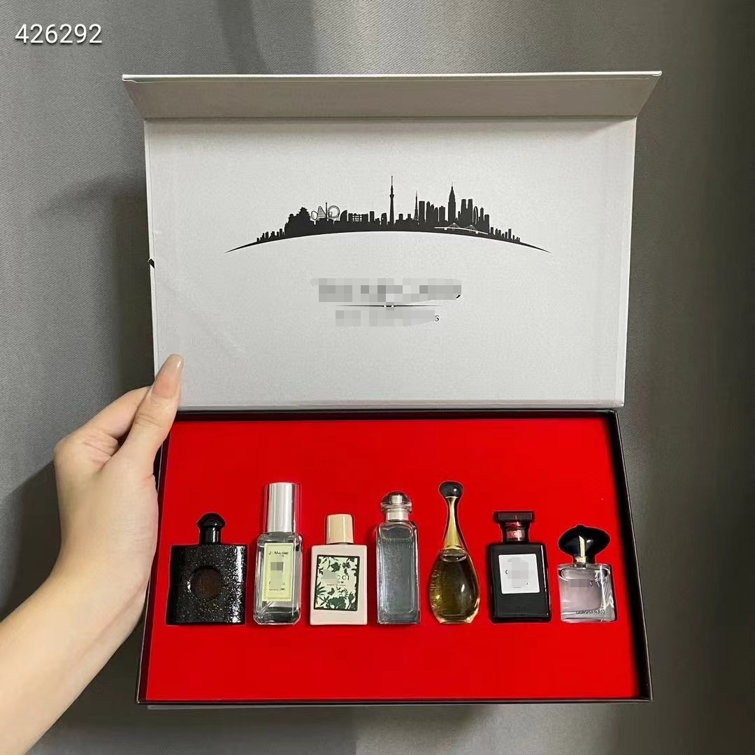 Perfume Set, Seven-Piece Set, Long-Lasting Light Fragrance Set, Gift Box, Birthday and Christmas Gift, Souvenir Gift