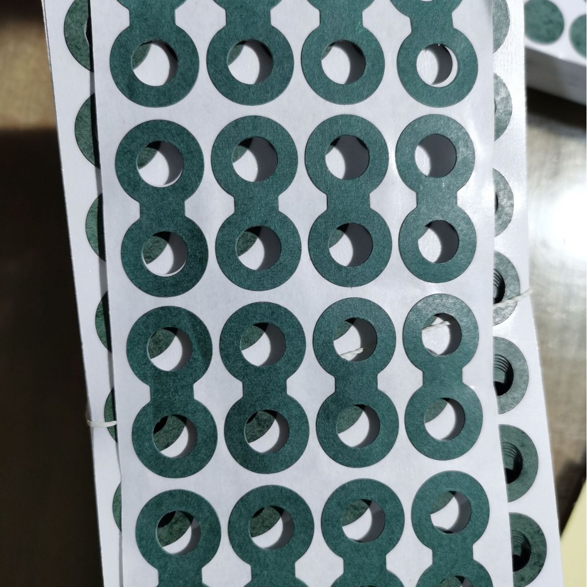Highland barley paper with adhesive/green shell paper 18650 lithium battery insulation gasket special flat pad fast bar gasket