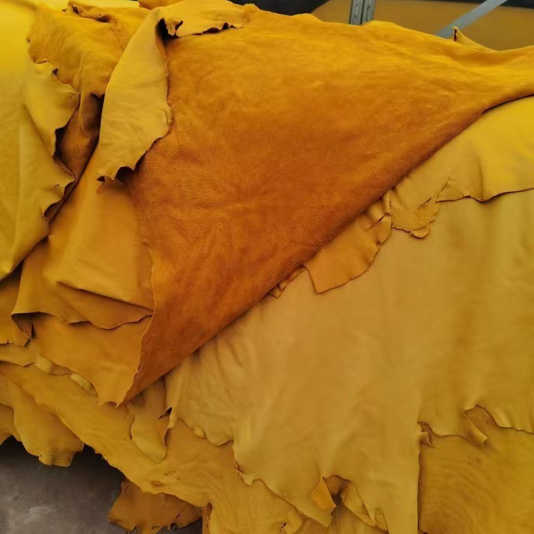 Скидка на поставку желтых кожаных перчаток из замши первого слоя, огнеупорная кожа, кожа для автомобильных сидений и подушек для ног