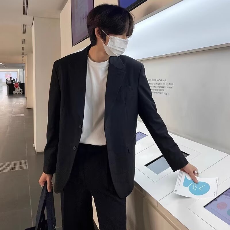 Korean-Style Black Wrinkle-Resistant Drape Blazer for Men, Spring and Autumn Business Versatile Casual Stylish Small Suit Jacket