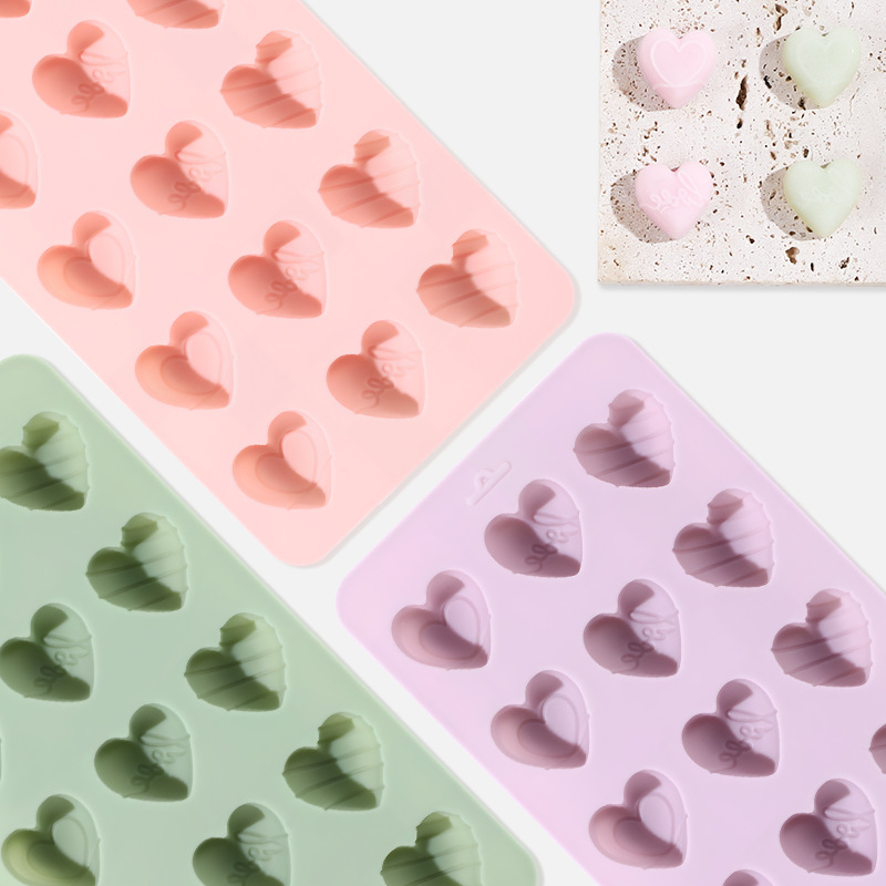 Food grade 18 love chocolate silicone mold creative diy easy demoulding high temperature baking cake mold