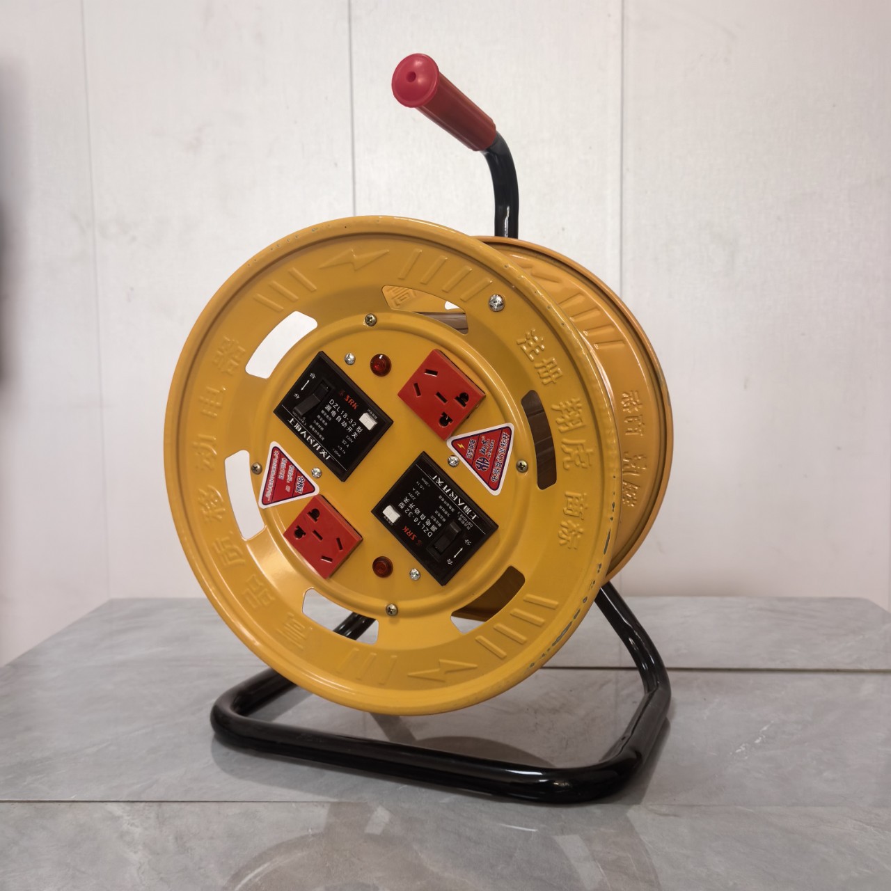 Cable reel can be wired