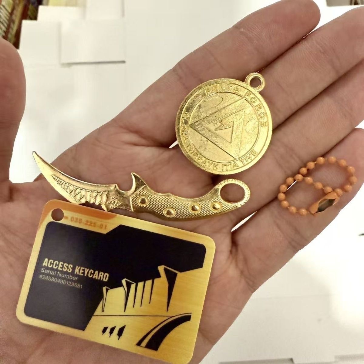 New Delta Action Weapon Pendant Blind Box Airdrop Box Internet Celebrity Operator Box Can Open and Close Kidsren's Small Toys