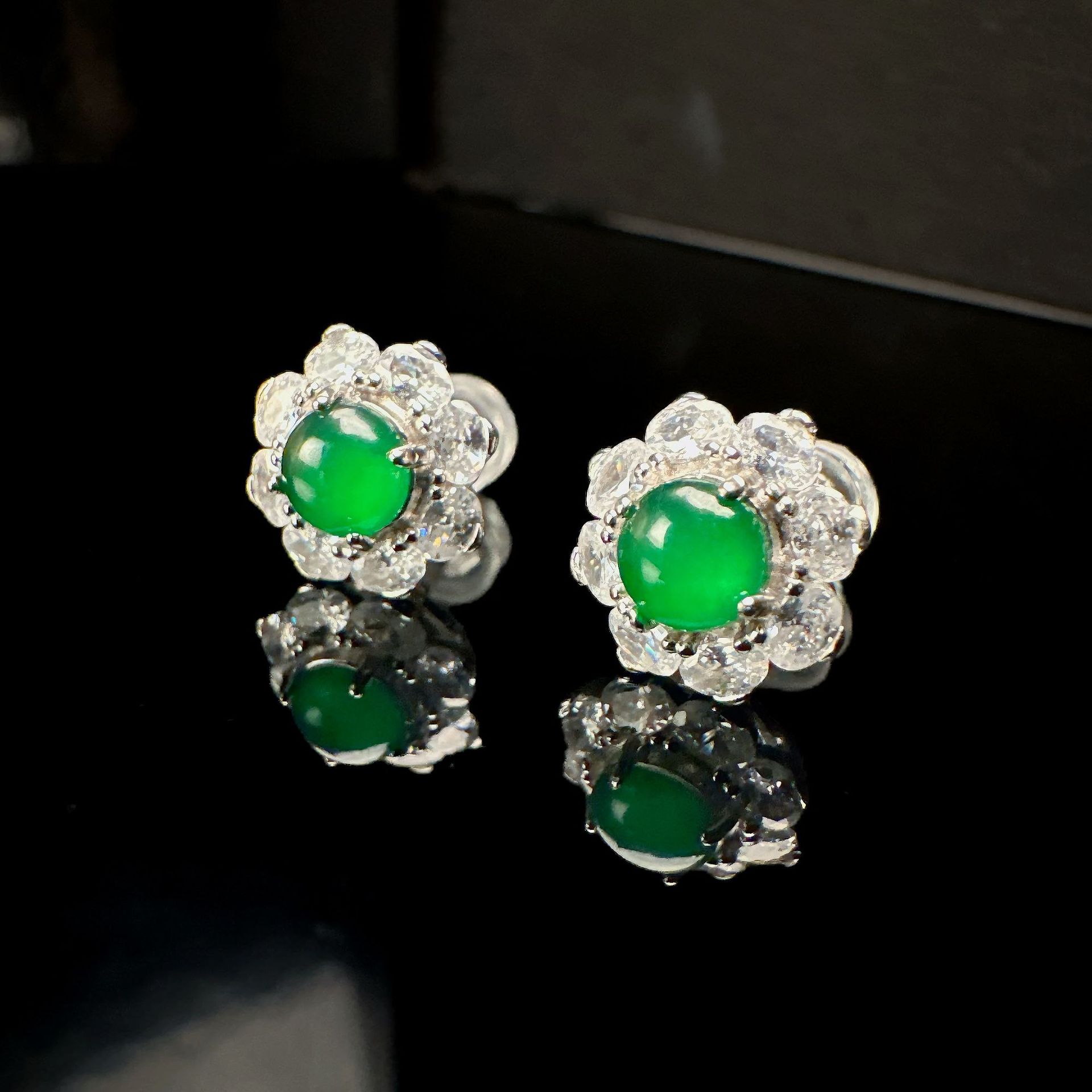 Серьги из гуатемальского натурального нефрита 5 мм, серебро S925, инкрустированные цветами, полные бриллиантов, доступная роскошь, универсальные серьги