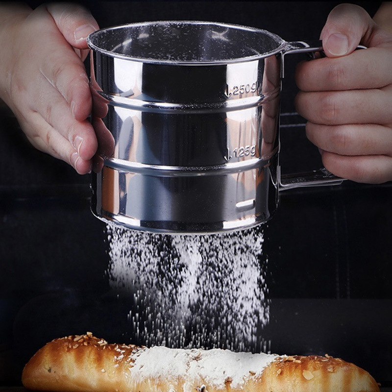 Manufacturer's In-Stock Stainless Steel 24-Mesh Semi-Automatic Flour Sieve Handheld Filter Cup Powdered Sugar Sieve Baking Tool Sieve