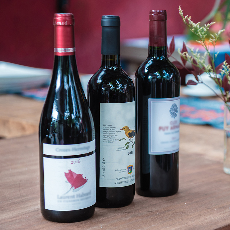 Customized Self-Adhesive Labels for Craft Beer, Transparent Copper Plate Hot Stamping for Juice Drinks, Uv Waterproof Wine Label Stickers, Customized