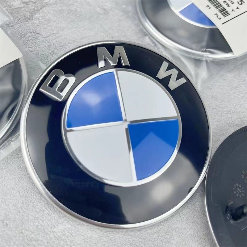 Suitable for BMW front and rear standard 82mm blue and white front standard original black car standard 74mm rear standard modified standard
