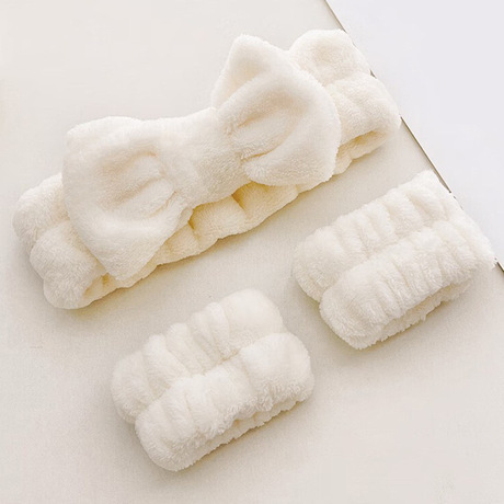 Комплект из трех предметов из кораллового флиса для умывания лица влагозащитные инструменты влагозащитная повязка на голову повязка на запястье оптом