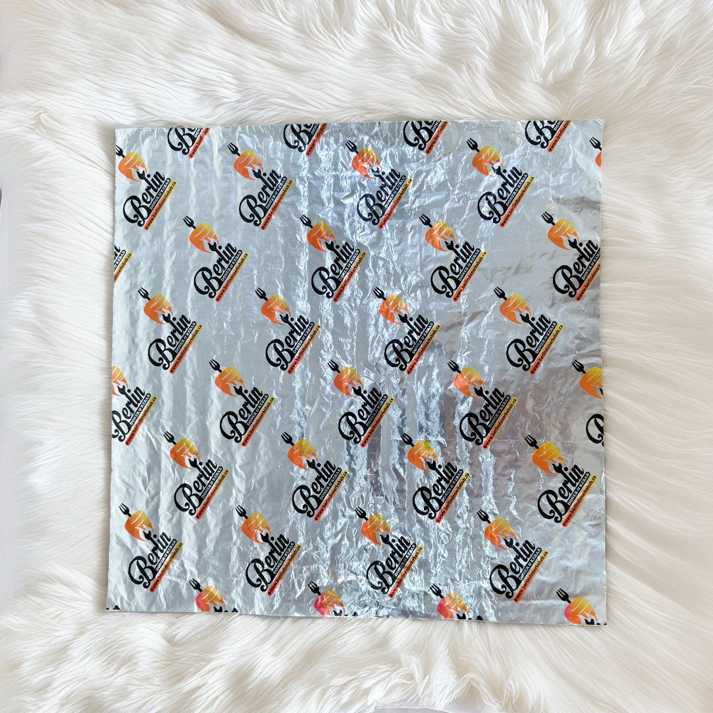 Honeycomb Aluminum Foil Paper Customized Food Paper Single Sheet/Roll Insulation Oil-Proof Safe Takeout Heat Insulation Packaging High Temperature Resistant