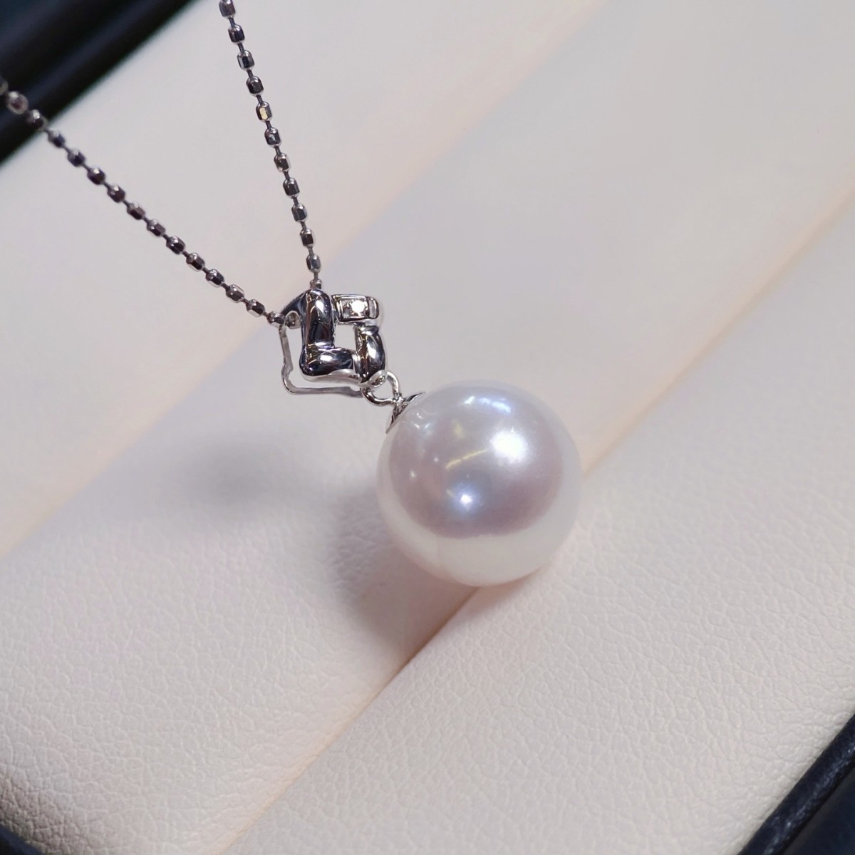 Platinum Pt900 Accessories Diamond Pendant Diamond D 0.005Ct Picture with Beads 10-11mm