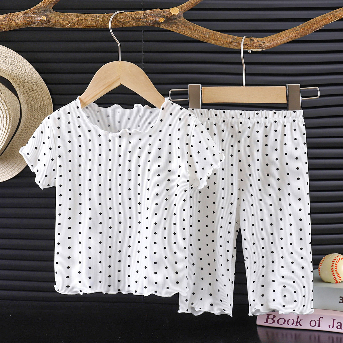 Summer Girls Outer Wear Short-sleeved Dot suit Baby Summer Two-piece Western Style Korean Style Air-conditioning Suit New Home