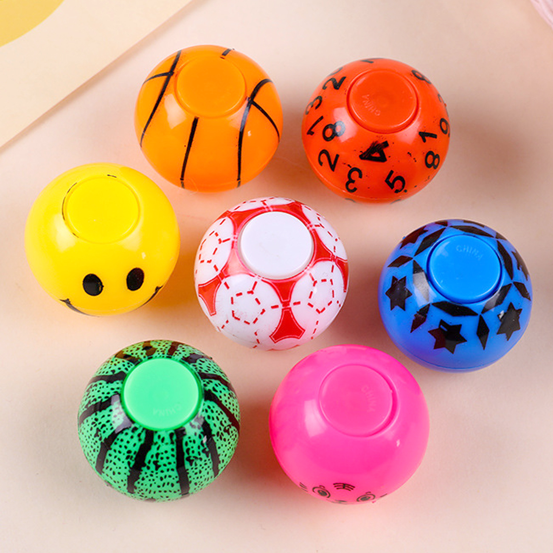 Decompression nostalgic creative decompression finger gyro twist egg toy 35mm vent decompression football fingertip gyro wholesale