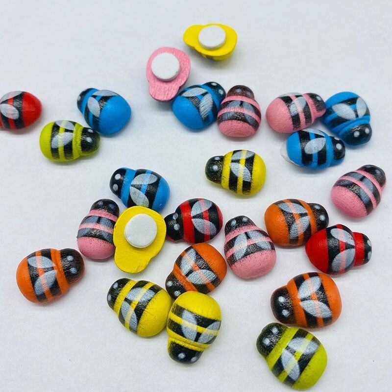 Spot various specifications mixed color Moss micro landscape simulation wooden beetle seven stars ladybug beetle