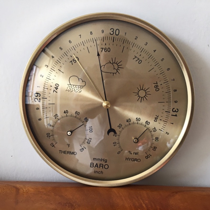 180mm temperature and humidity barometer degrees Fahrenheit degrees Celsius family weather station membrane box metal vacuum export cross-border