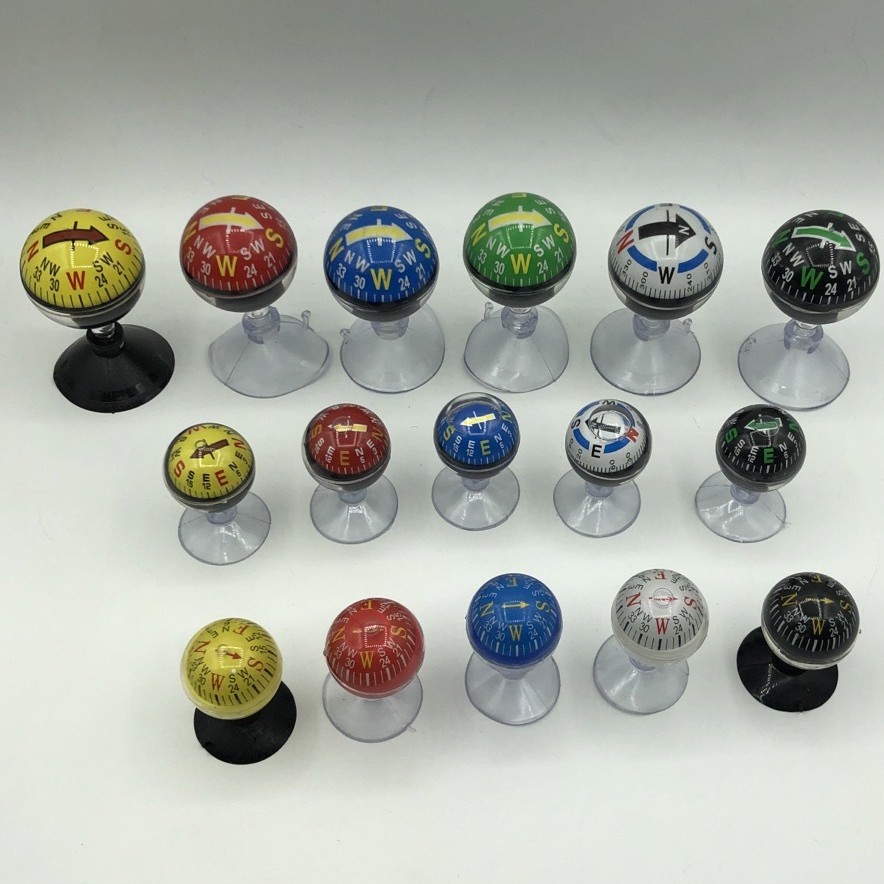 Многоцветный компасс Jinghui 28/38мм с присоской для путешествий