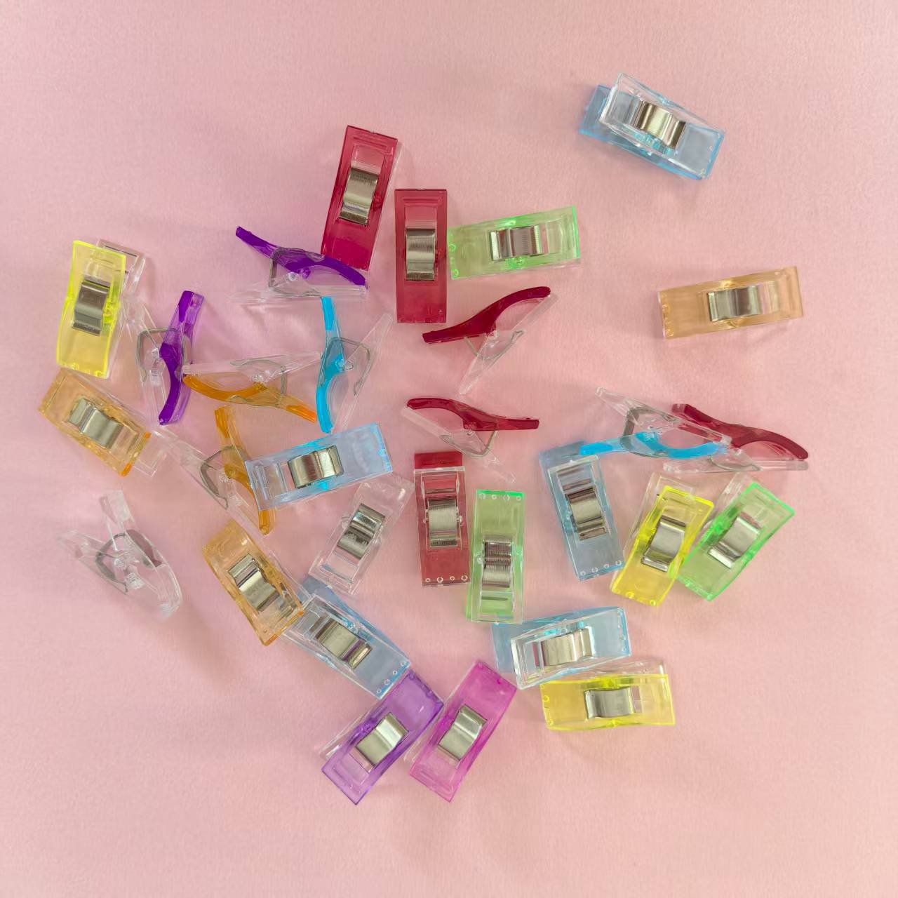 Популярные швейные зажимы для пэчворка, цветные зажимы для подгибки, маленькие, средние и большие зажимы, пластиковые зажимы, готовы к поставке