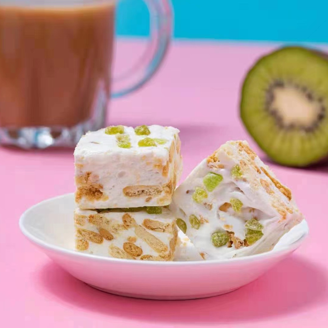 Montebon Snowflake Crispy Cheese Inner Mongolia Specialty Cranberry Strawberry Crispy Pastry Food Snack with Rich Milky Flavor