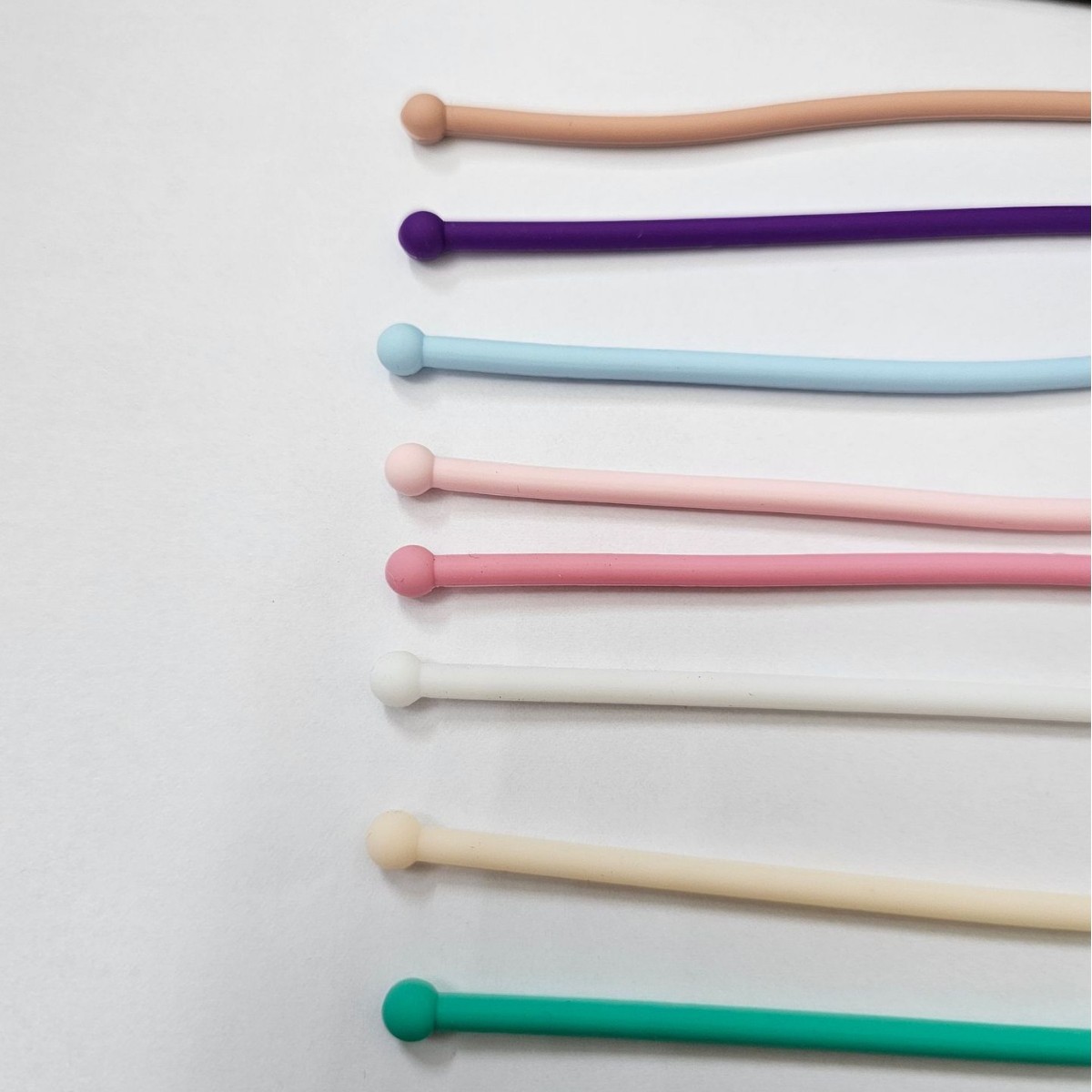 Factory Direct Sales 150mm Heart Silicone Rope Silicone Shampoo Brush Storage Lanyard Data Cable Winder Multi-Function Rope