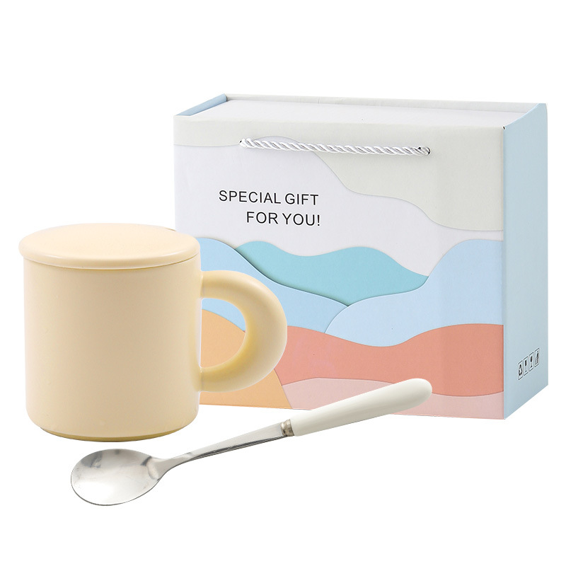 Christmas gift ceramic cup suit milk cup with lid and spoon mug can make pattern coffee cup gift