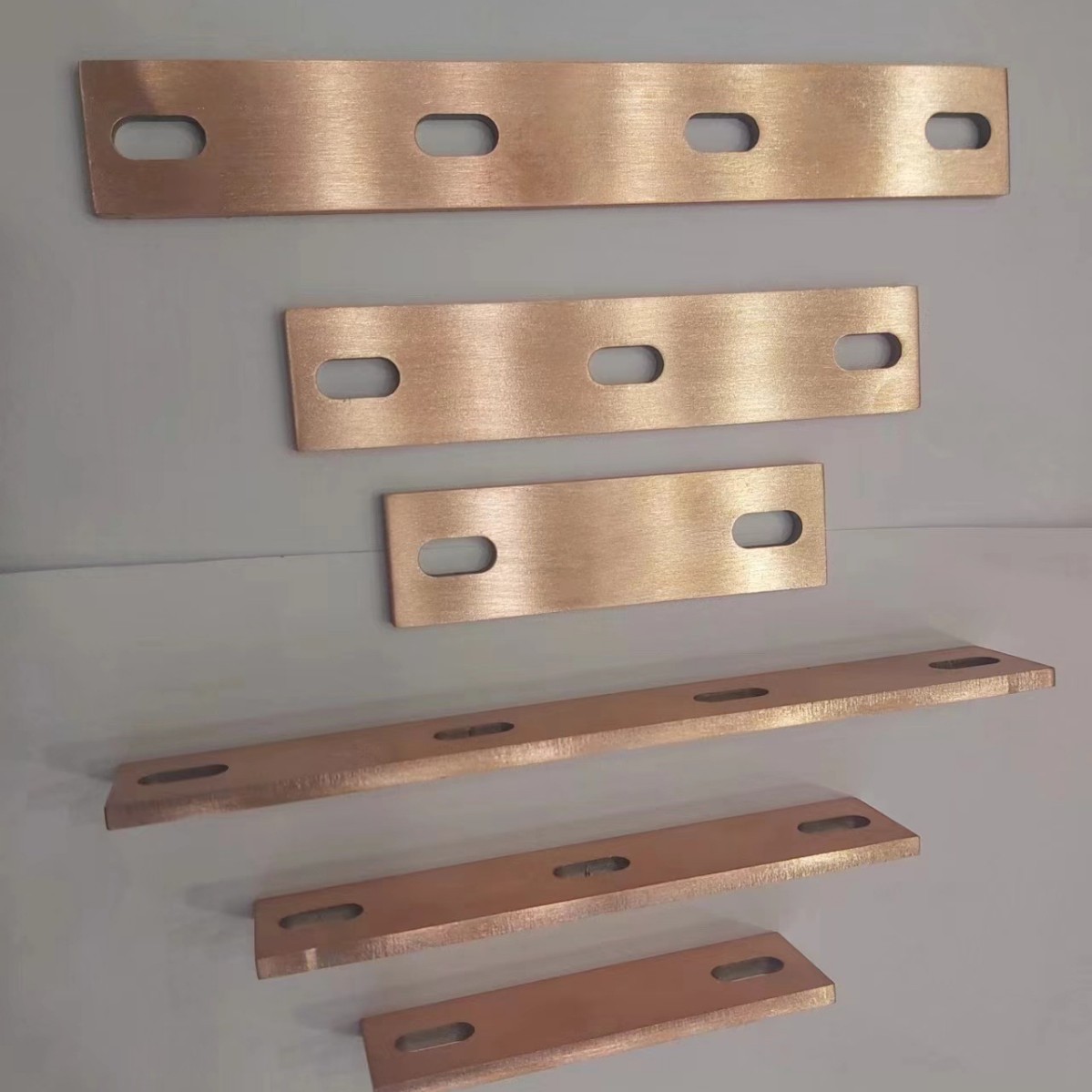 Медная полоса для батарей нового поколения, обработка проводящей медной полосы, гибка, пробивка, электропокрытие, изоляция и пластиковое покрытие