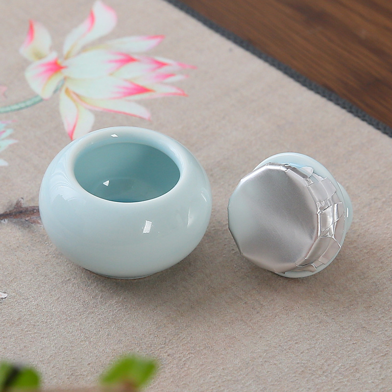 Mini Small Ceramic Jar Cosmetic Powder Jar Sealed Tea Jar with Lid Pill Bottle Antique Lipstick Rouge Jar