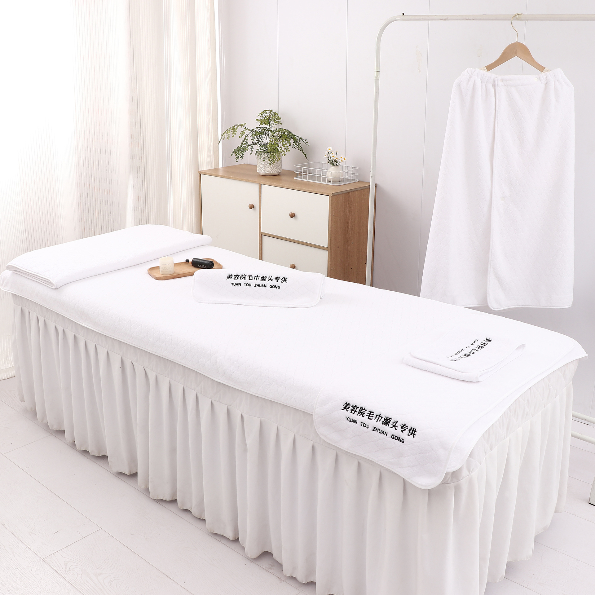 Korean Ouhua Beauty Towels Skin Management Customized Logo Absorbent Thickened Wholesale Bed Towels Bath Towels Bath Skirts