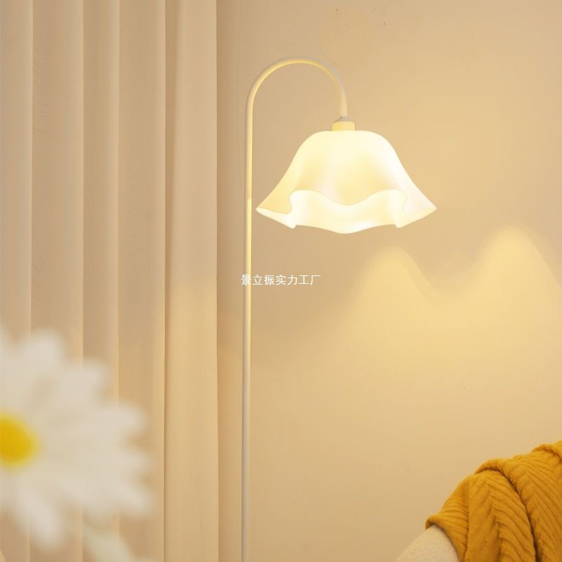 Energy-Saving Eye Protection Petal Floor Lamp Living Room Study Modern Minimalist Hotel Bedroom Bedside Decorative Table Lamp Vertical Lamp