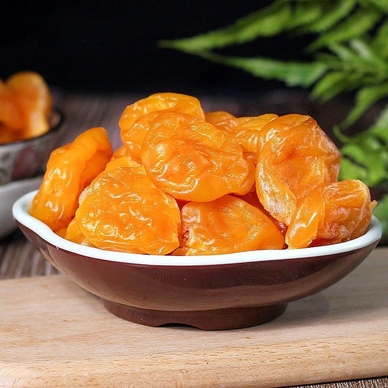 Authentic bamboo bee salt dried loquat casual snack dried fruit 100G generation dried loquat bulk preserved fruit wholesale