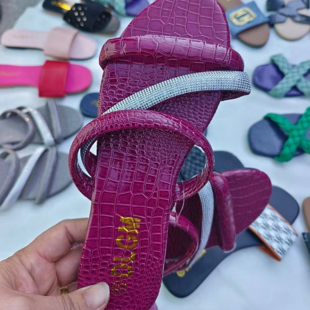 European and American cross-border Slippers with Diamond Plus size bow women's solid color flat sandals Slippers lazy Slippers