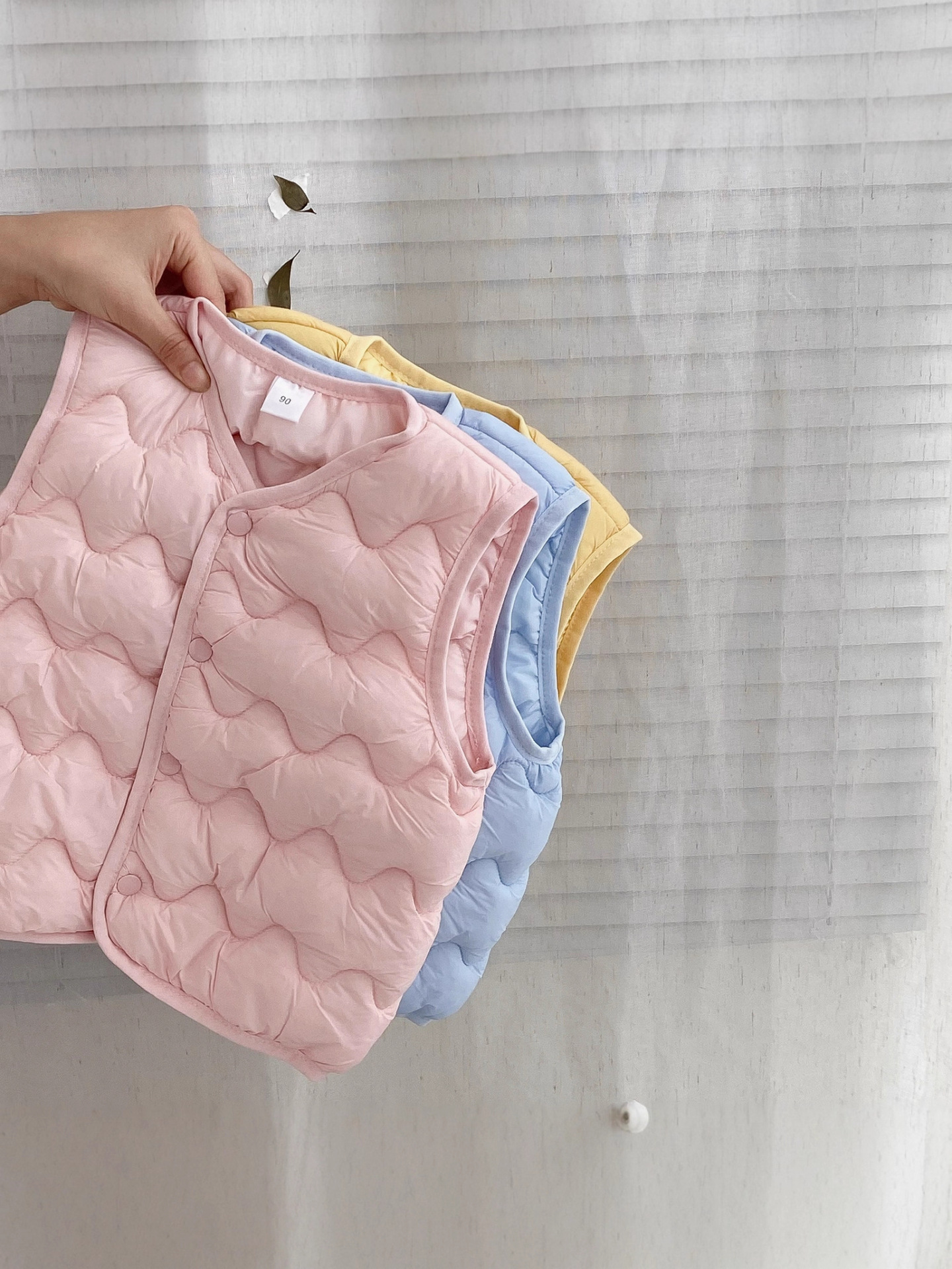 Children's down Cotton Vest Baby Autumn and Winter Vest Boys and Girls Vest Small and Medium-Sized Children Spring and Autumn Inner and Outer Wear Vest 2301