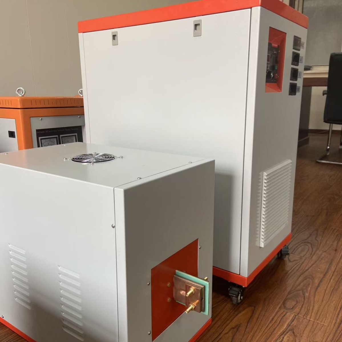 Uhf Induction Heating Machine Welding Machine 5-100Kw Surface Quenching Equipment Small Stainless Steel Annealing