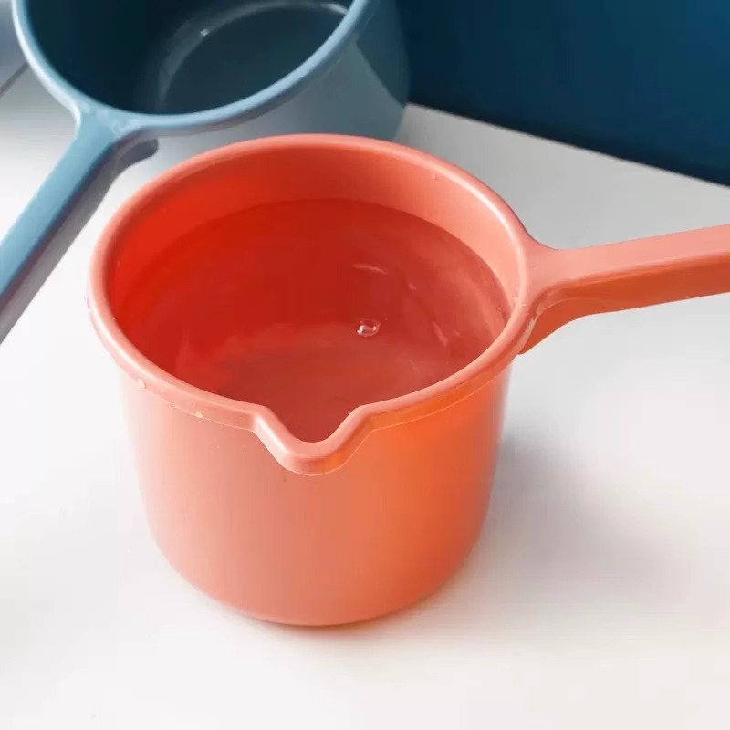 Long Handle Plastic Water Scoop Baby Shampoo Water Spoon Kitchen Thickened Water Spoon Water Spoon Children's Baby Shower Spoon