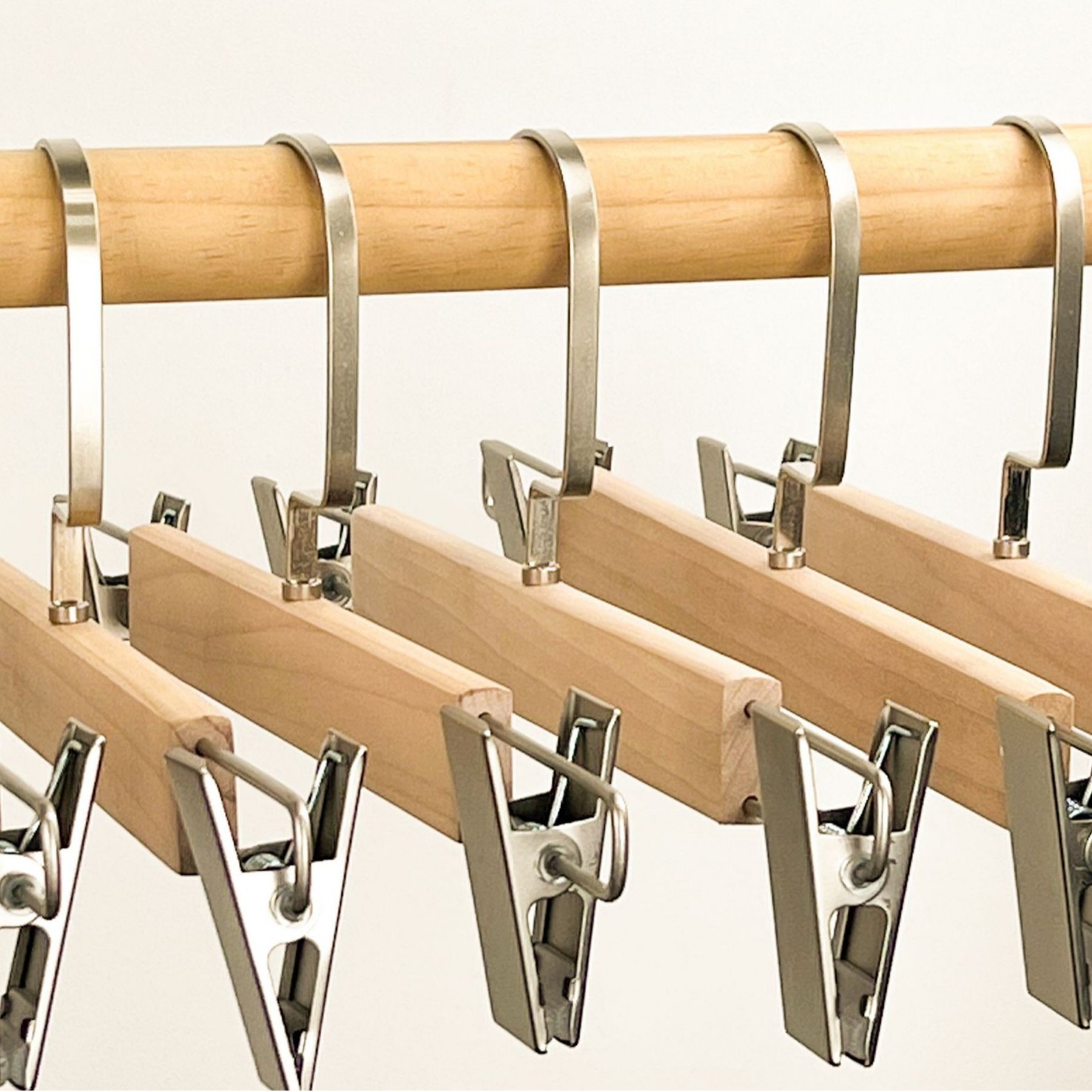 Solid Wood Pants Rack Pant Clip Household Hanging Pant Clip Skirt Durable Non-Slip Household Wooden Unpainted Clothing Store Hanger