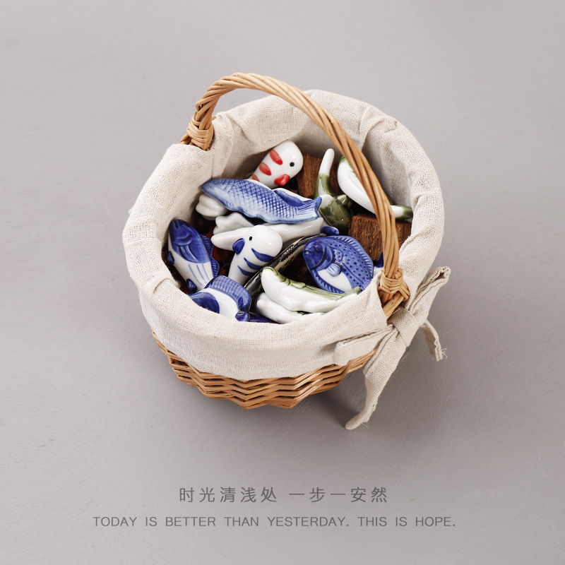 Blue Color Fish Ceramic Chopsticks Rack Cute Small Ornaments Solid Chopsticks Holder Household Chopsticks Pillow Holder Hotel Daily Store Chopsticks Holder