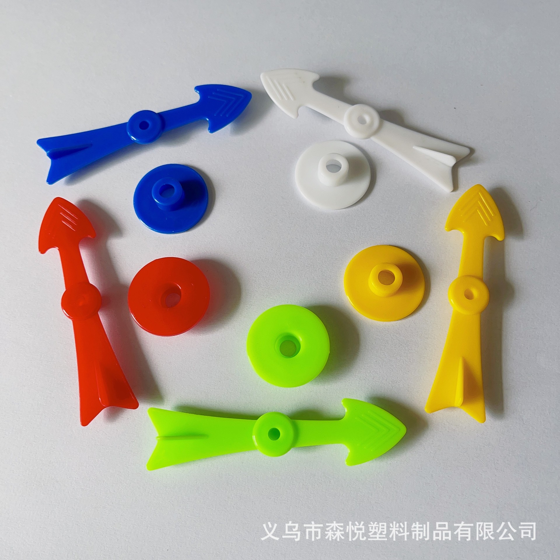 Фабричный пластиковый V-образный указатель для настольной игры