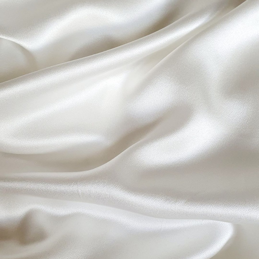 8 Momme 92-Inch Width Silk Power Spun Dyed Fabric for Clothing Lining, Shirts, Skirts, and Scarves