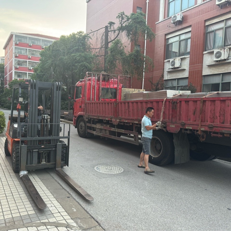 [Basement Demolition] Large Stainless Steel Water Tank 10-1000t Certified Cutting and Removal One-Stop Service