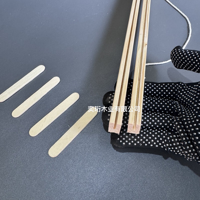 Solid wood photo frame hanging shaft line source wholesale modeling photo frame line log hanging shaft magnetic pressure clause wood strip