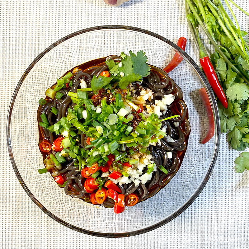 500g of fern root powder shreds are bundled with Sichuan specialty Jiuzhai Shanzhen fern root powder strips, vermicelli, cold hot pot, hot and sour powder strips