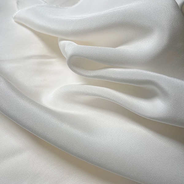 Wholesale heavyweight 40 m silk mulberry silk crepe 140 wide pajamas fabric dyeable printing