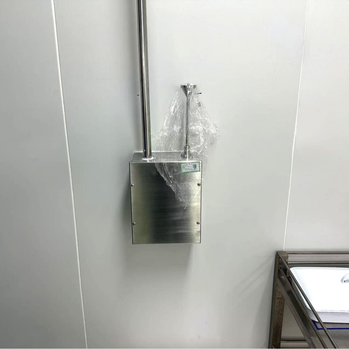 Система онлайн мониторинга взвешенных частиц, взвешенных бактерий, пылевых частиц Онлайн счетчик частиц для безпыльных фармацевтических помещений