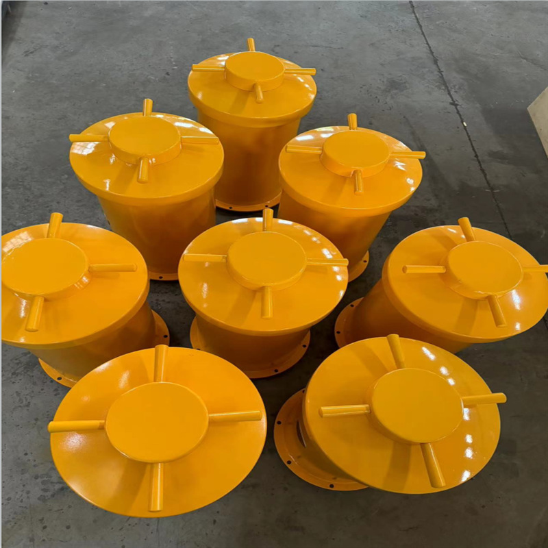 Транспортное средство для взрывного оборудования, контейнер для взрывозащиты, танк для хранения детонаторов, взрывозащищенный танк