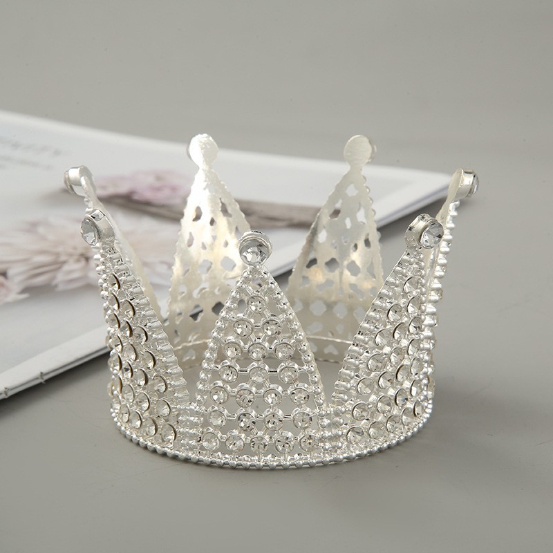 Cross-border Hot Selling Crown Decoration Ornaments Party Baking Valentine's Day Adult Queen Pearl Crown Headwear Children's Crown