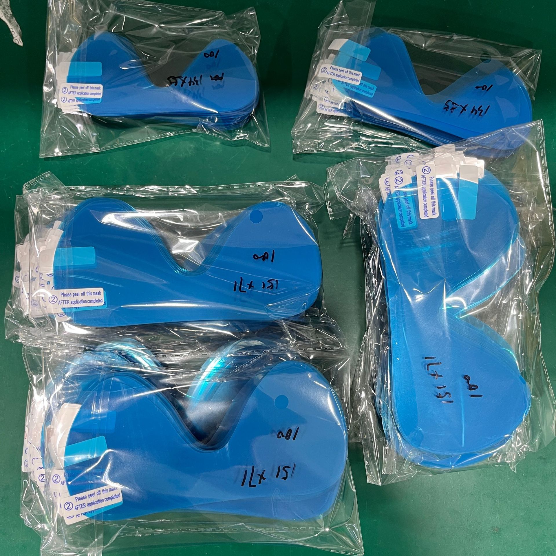 Car exterior rearview mirror rainproof film rainproof film reverse mirror waterproof film mirror glass rainproof artifact