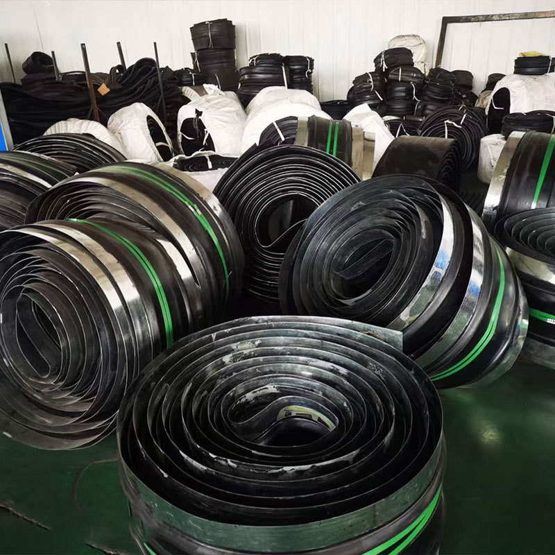 Rubber Water Stopper, Embedded Steel Edge, External Adhesive, Back Adhesive, P-Type Rubber Water Stopper 350*8 Steel Edge Water Stopper