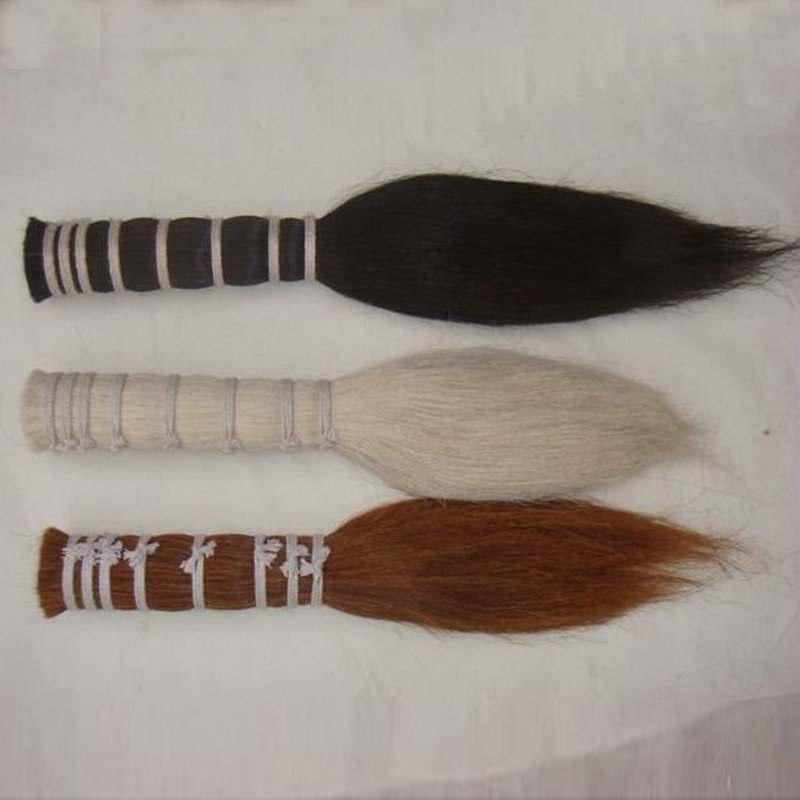 Производители поставляют чистую грива лошади