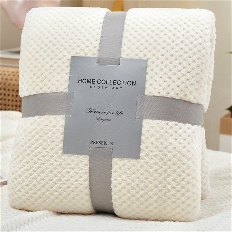 Pineapple Plaid Blanket Flannel Blanket Office Nap Blanket Air Conditioning Blanket Coral Velvet Thickened Velvet Blanket Wholesale