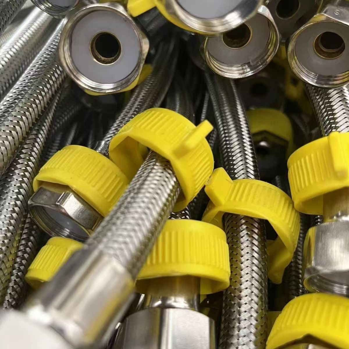 Wholesale Starting from Ten Pieces, Stainless Steel Faucet Pressure Test Connection Pipe, High-Pressure Water Inlet Hose, Household Water Heater Pipe Factory