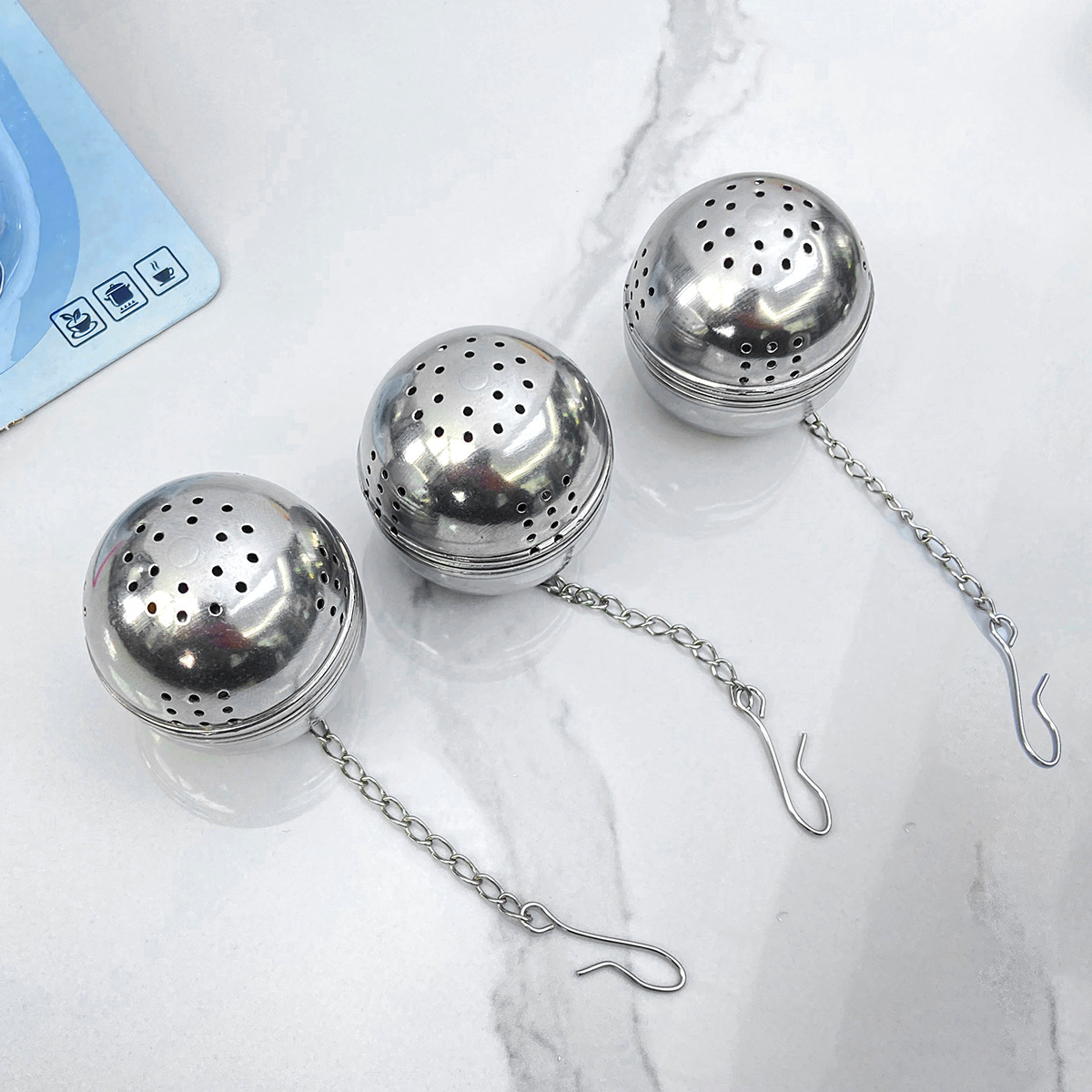 Cross-border stainless steel seasoning ball kitchen spice filter ball with chain tea drain filter halogen ball seasoning cage Weibao